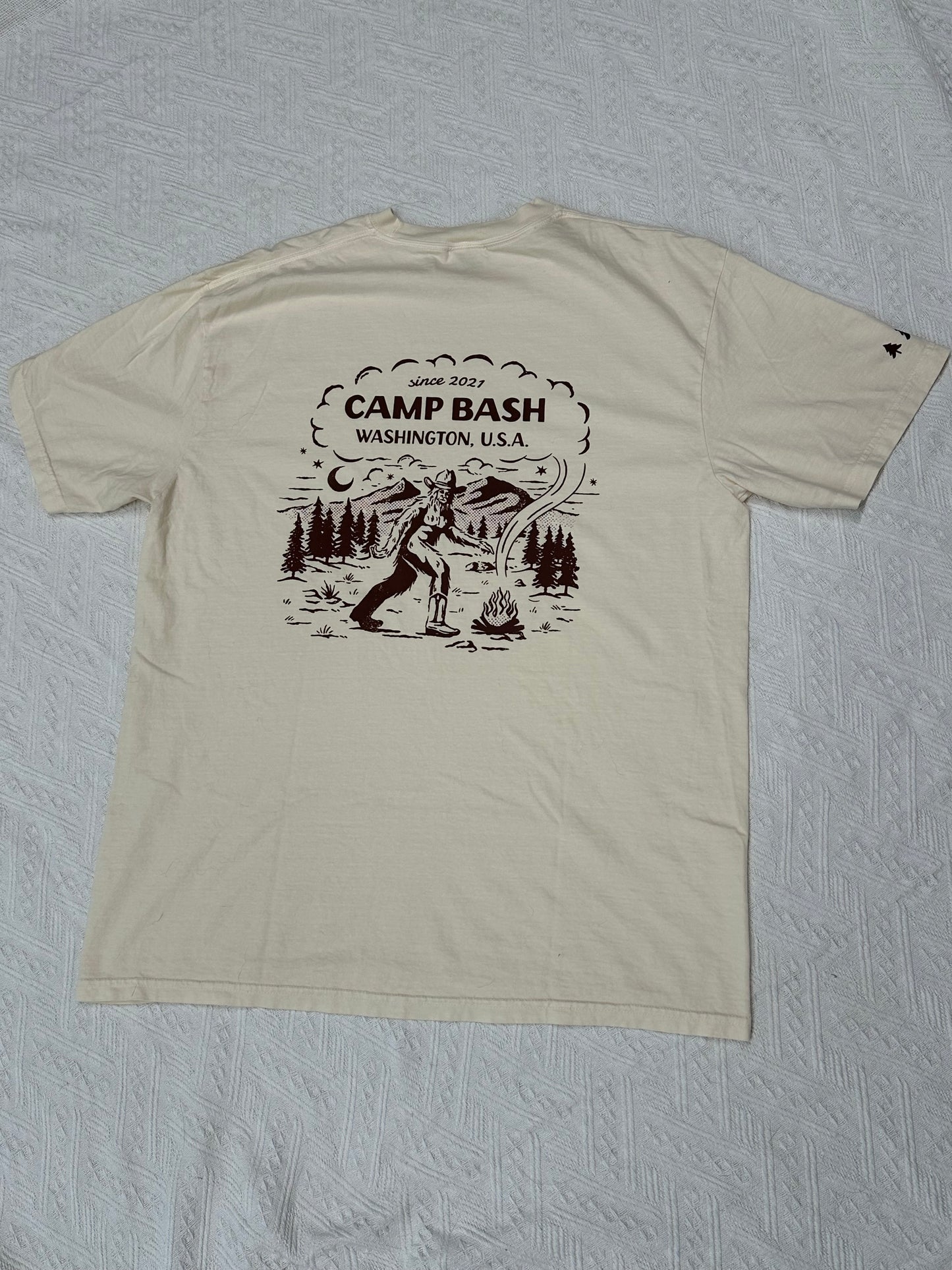 Camp Bash Bigfoot T-Shirt – Vintage Washington Bigfoot Camping Graphic Tee