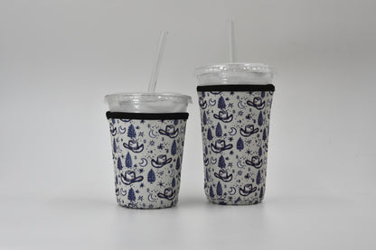 Cowboy Hat & Stars Coffee Sleeve | Reusable Neoprene Iced Coffee Cup Cover (16–24oz)