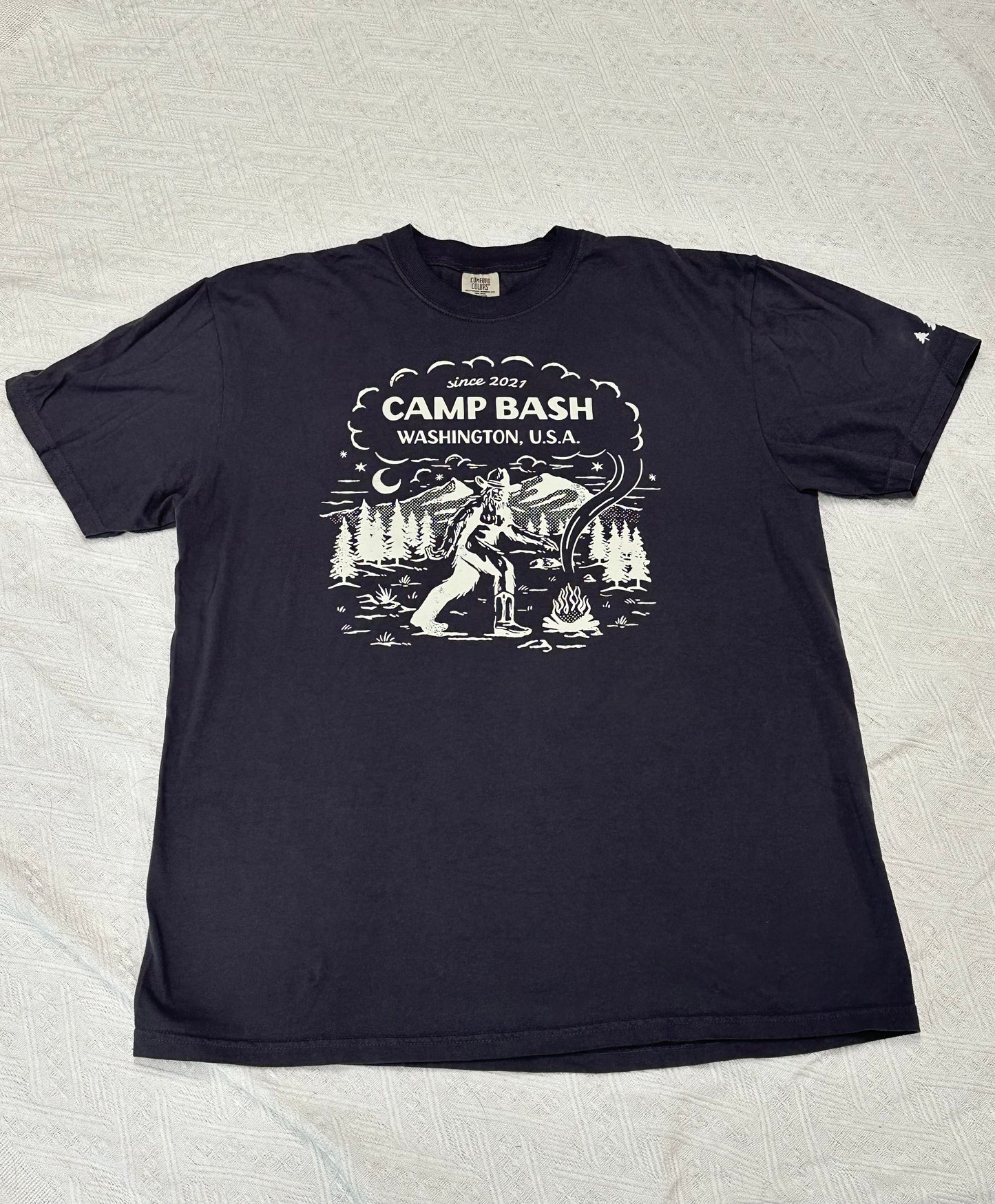 Camp BASH Bigfoot Comfort Colors® T-Shirt – PNW Sasquatch Camping Graphic (Pepper)