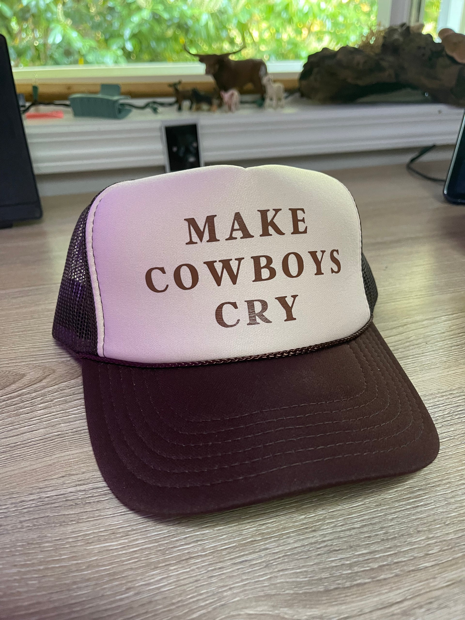 Make a trucker shop hat
